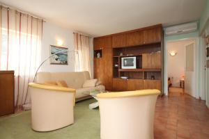 Apartments with a parking space Rovinj - 7504