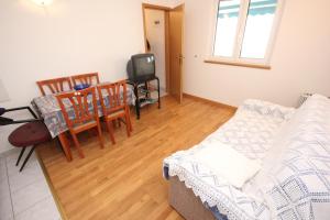 Apartments by the sea Razanj, Rogoznica - 7486