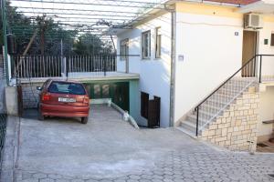 Apartments by the sea Mastrinka, Ciovo - 7582