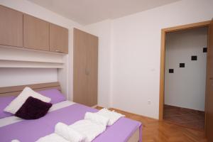 Apartments by the sea Podstrana, Split - 7594