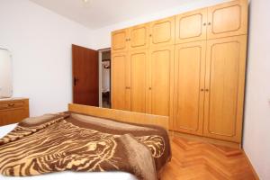 Family-friendly apartments with swimming pool Razanj, Rogoznica - 7606