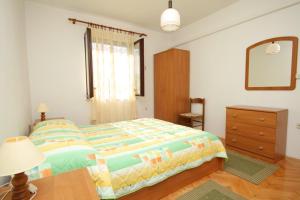 Apartments with a parking space Peroj, Fazana - 7516