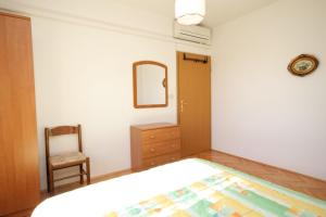 Apartments with a parking space Peroj, Fazana - 7516