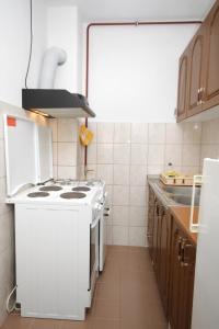 Apartments with a parking space Peroj, Fazana - 7516