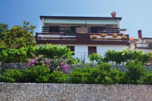 Apartments with a parking space Rabac, Labin - 7622 