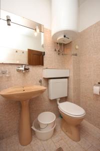 Apartments with a parking space Ravni, Labin - 7613