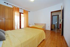 Apartments with a parking space Bibinje, Zadar - 6204