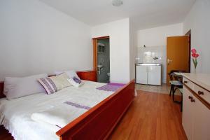 Apartments with a parking space Bibinje, Zadar - 6204