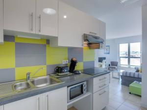 Appartement moderne au centre-ville avec parking à Saint-Jean-de-Luz - FR-1-4-646