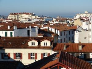 Appartements Appartement moderne au centre-ville avec parking a Saint-Jean-de-Luz - FR-1-4-646 : photos des chambres
