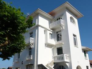 Appartements Appartement moderne au centre-ville avec parking a Saint-Jean-de-Luz - FR-1-4-646 : photos des chambres