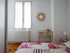 Appartements Charmant appartement au centre-ville de Saint-Jean-de-Luz, plage et commerces a proximite - FR-1-4-651 : photos des chambres