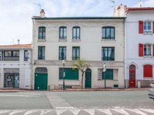 Appartements Charmant appartement au centre-ville de Saint-Jean-de-Luz, plage et commerces a proximite - FR-1-4-651 : photos des chambres