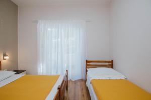 Apartments by the sea Marina, Trogir - 5968