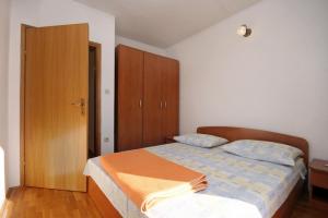 Apartments with parking space Drasnice, Makarska - 6042