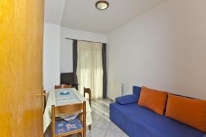 Apartments and rooms by the sea Brela, Makarska - 6056