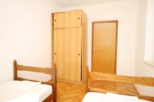 Apartments with a parking space Baska Voda, Makarska - 6057