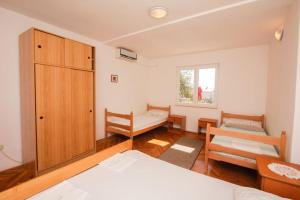 Apartments with a parking space Baska Voda, Makarska - 6057