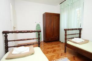 Apartments by the sea Kastel Stari, Kastela - 6059