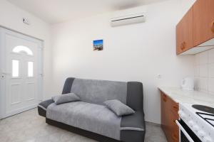 Apartments with a parking space Petrcane, Zadar - 6101