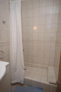 Apartments with a swimming pool Sabunike, Zadar - 6110