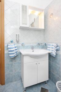 Apartments by the sea Tkon, Pasman - 6215