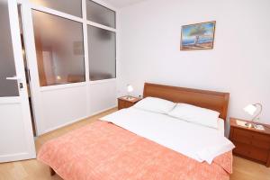 Apartments by the sea Tkon, Pasman - 6215