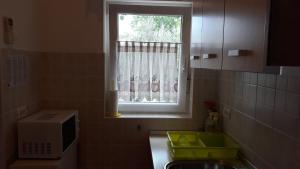 Apartments with parking space Pula - 7420