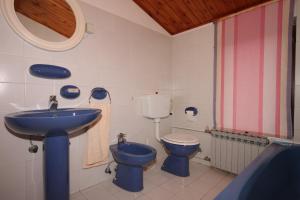 Apartments with parking space Manjadvorci, Marcana - 7445