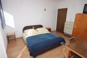 Apartments with a parking space Dugi Rat, Omis - 7481