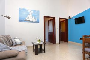 Apartments by the sea Mimice, Omis - 7522