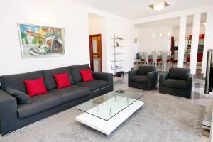 Family-friendly apartments with swimming pool Rogoznica - 7557