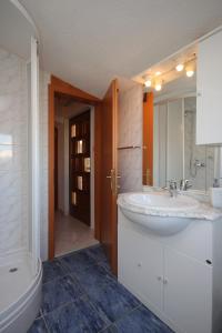 Family-friendly apartments with swimming pool Seget Vranjica, Trogir - 7559