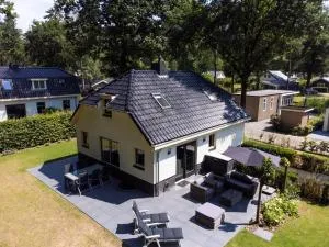 Spacious luxury holiday home/villa - Ruime luxe vakantiewoning/-Villa - Veldhuizen