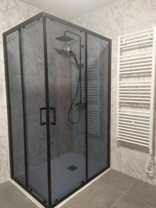 Family friendly apartments with a swimming pool Pula - 7610