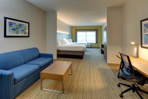 Double Suite with Two Double Beds - Non-Smoking room in Holiday Inn Express Nashville-Opryland an IHG Hotel