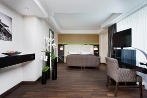 Club Suite with free Club Lounge Access room in Hotel Palace Berlin