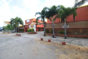 Golden Success Hotel I by RedDoorz