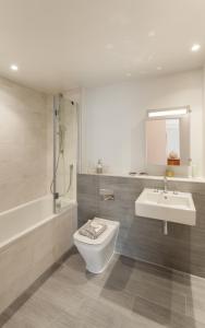 12 Woolacombe East - Luxury Apartment at Byron Woolacombe, only 4 minute walk to Woolacombe Beach!