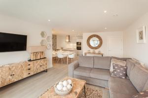 12 Woolacombe East - Luxury Apartment at Byron Woolacombe, only 4 minute walk to Woolacombe Beach!