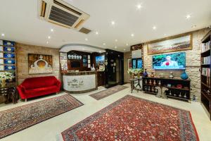 The Magnaura Palace Hotel