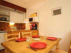 Studio 4 pers. à Serre-Chevalier avec balcon, parking, animaux admis - FR-1-330E-58