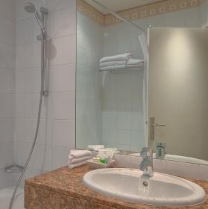 Hotels Elysees Union : Appartement 2 Chambres