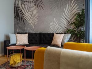 Los Santos - Old City - View - Balcony - Netflix