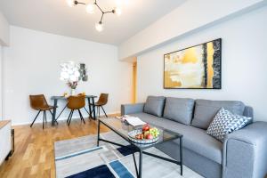 Bright 2BR Flat - Top Location - Green Views