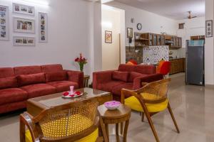 Villa Woodside Meadows by VEO - Jacuzzi Retreat, Kasauli