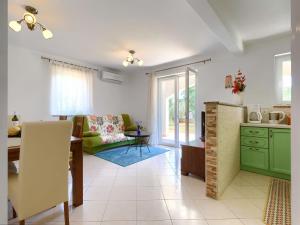 Holiday Home Carla by Interhome