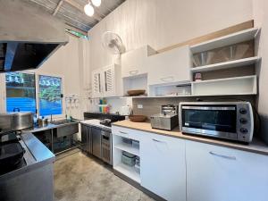 Warm White Hua Hin House