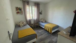 Villas Jolie villa a UZES, climatisee avec piscine : photos des chambres
