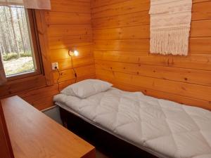Holiday Home Uuttuniemi by Interhome
